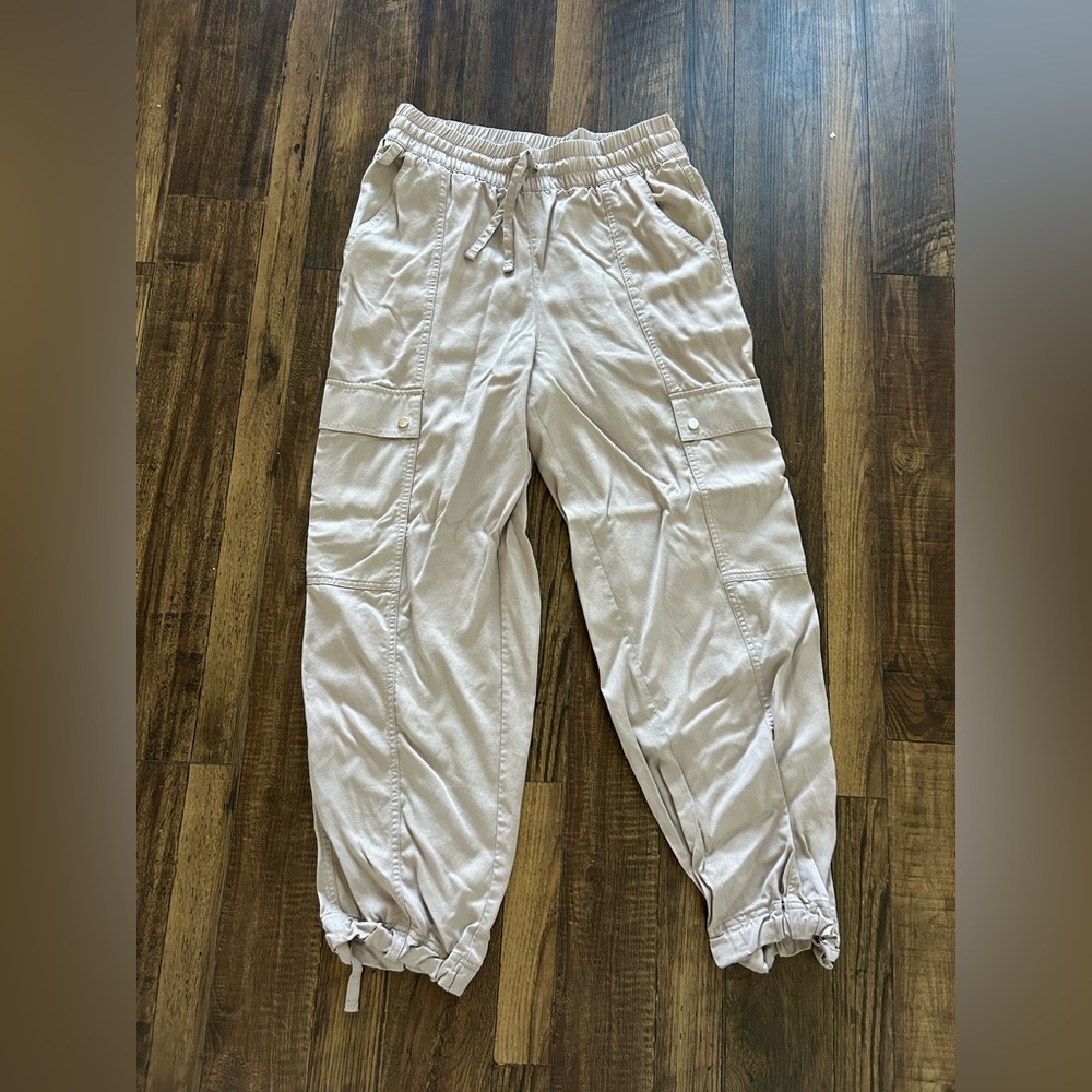 Athleta Women’s Light Tan Cargo Jogger Pants Size Medium